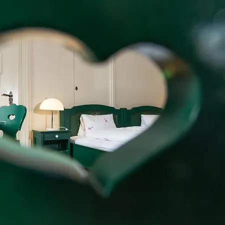 Chesa Spuondas Szálloda 3*