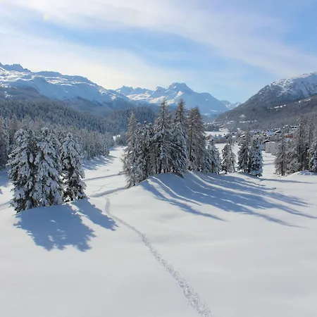 Chesa Spuondas Готель