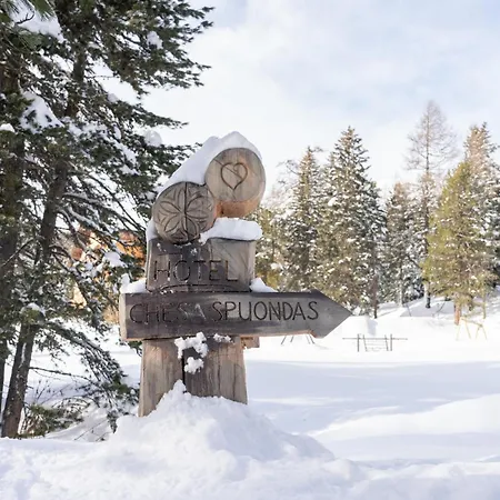 Chesa Spuondas Готель